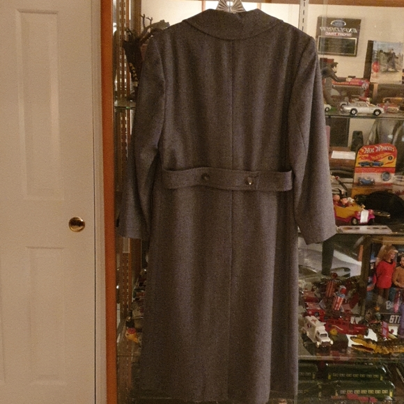 COPY - Women's Pendletlon Double breasted wool Coat - Picture 4 of 4